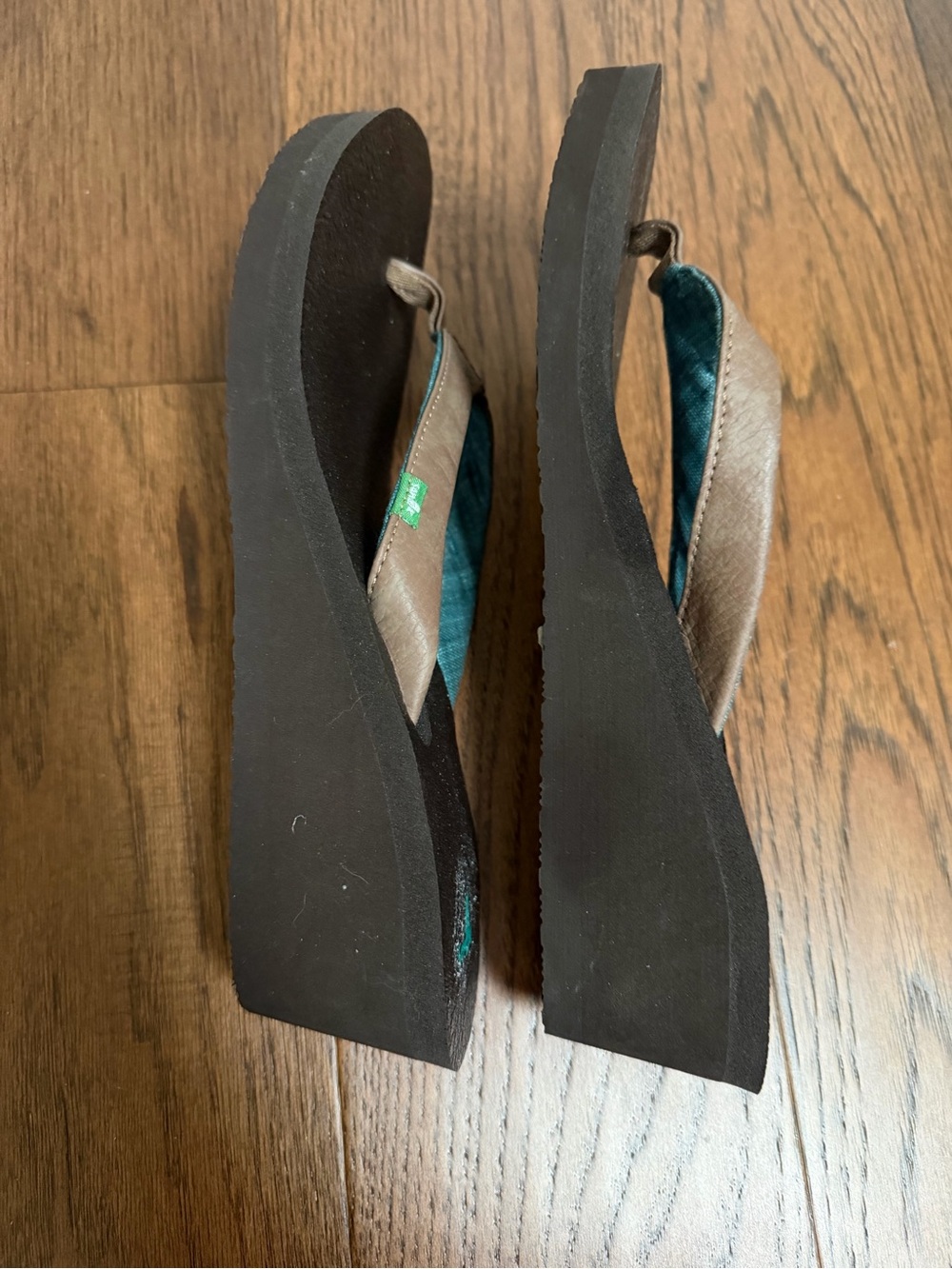 Sanuk Black Sandals with Brown Straps and Teal Accents - Picture 4 of 4
